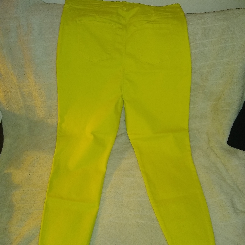 Jeans - Picture 2 of 2